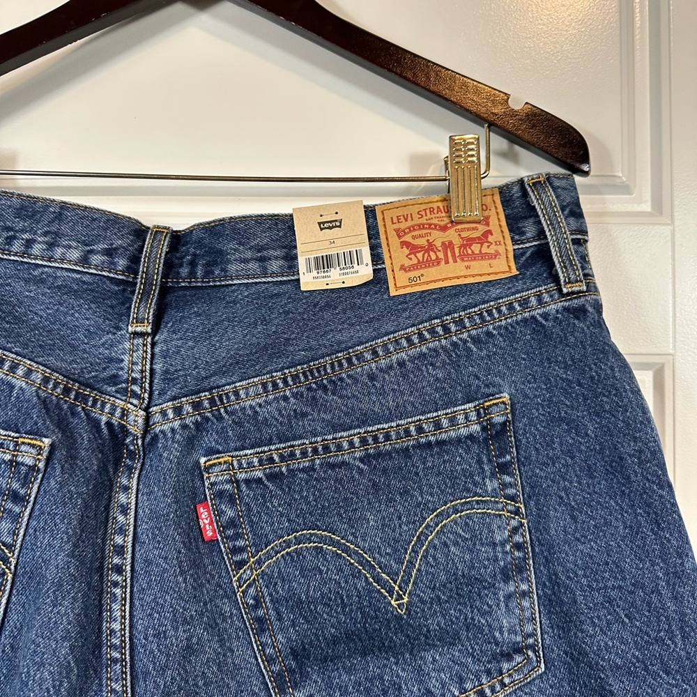 Levi's Mid Wash Blue Jean Shorts - Picture 6 of 14